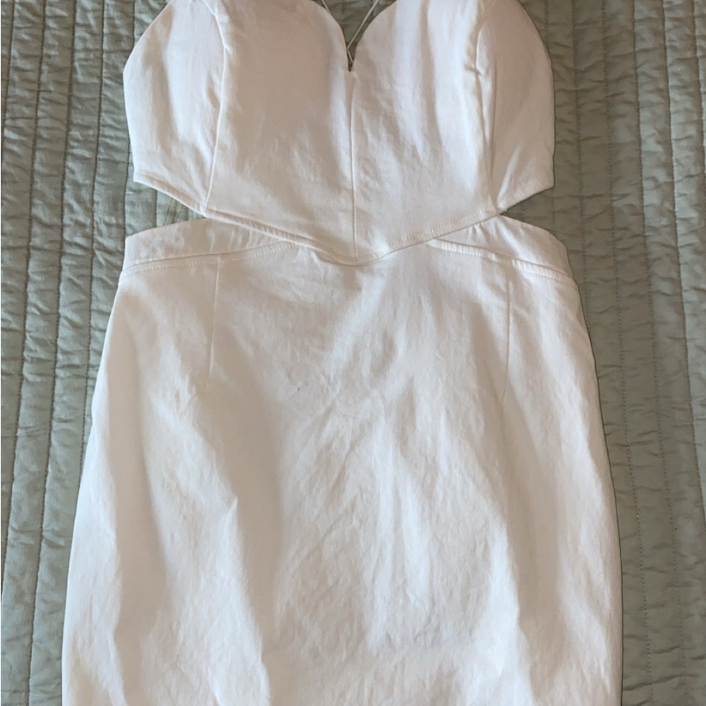 White Strapless Sweetheart Dress